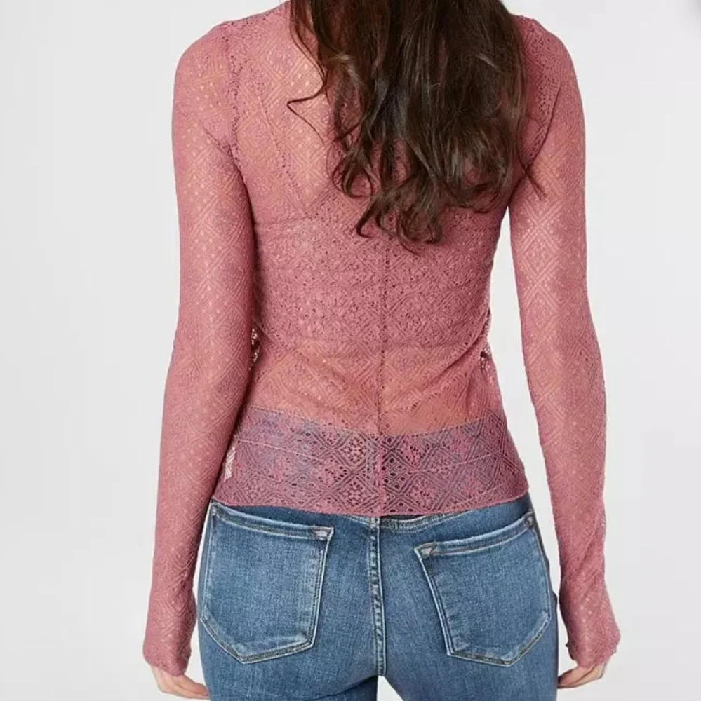 Free People Sweet Memories Lace Turtle Neck Top Rose - Picture 2 of 9